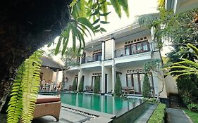 Sumantra Guest House